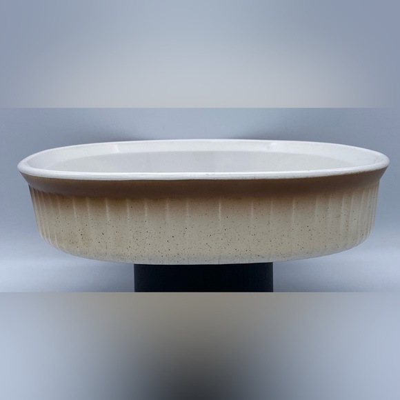Vintage Corningware Oval French Bisque Open Roaster 2 1/2qt - Picture 2 of 12